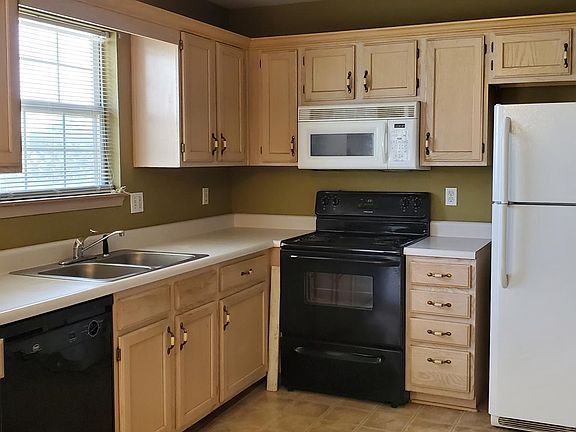 3rd image of 1003 Brentwood Ct