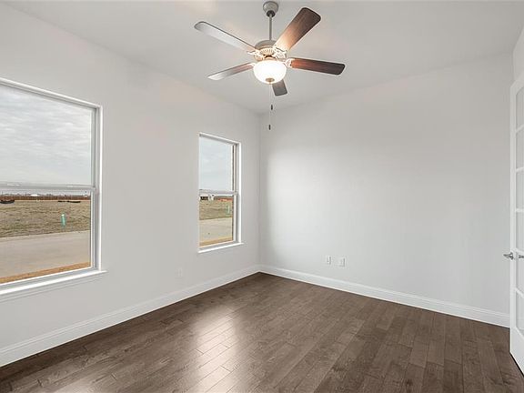 4th image of 3001 Northshoe Dr