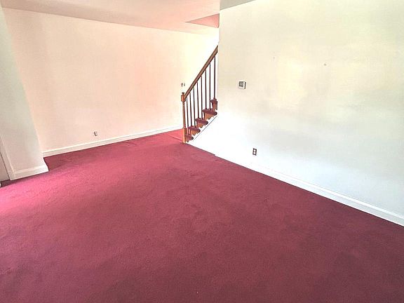 3rd image of 1041 Winsford Rd