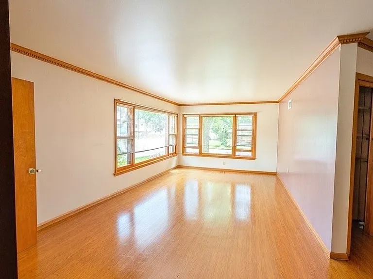 2759 S Howell Ave — Photo 1