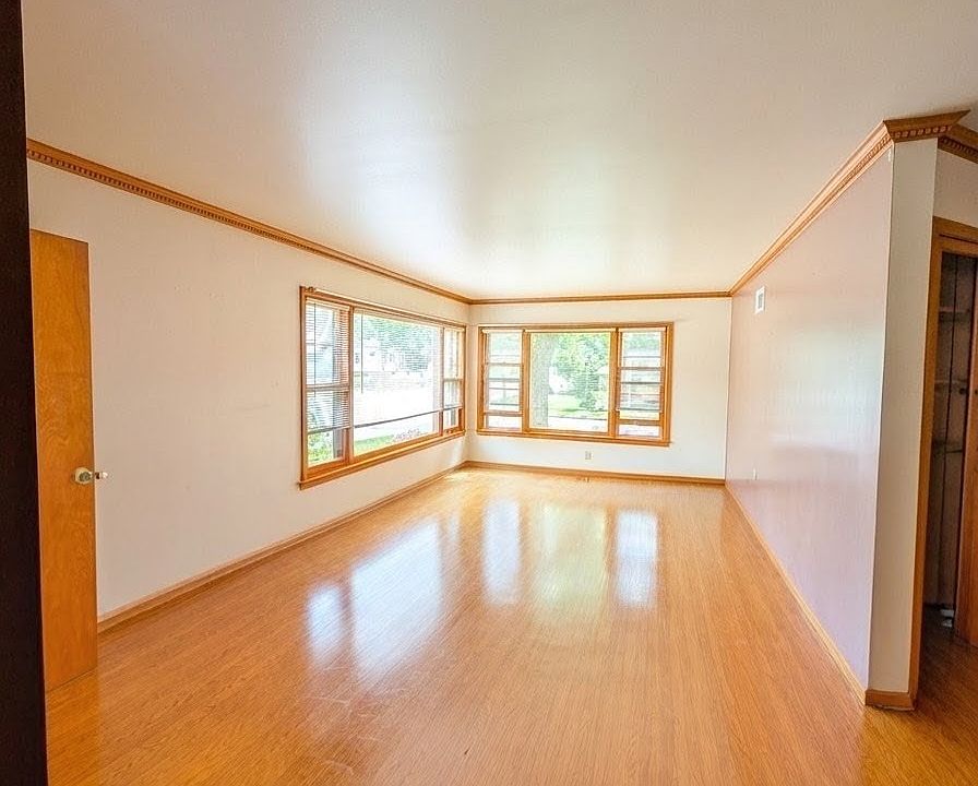 1st image of 2759 S Howell Ave