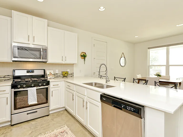3302 Dalton St #A — Photo 8