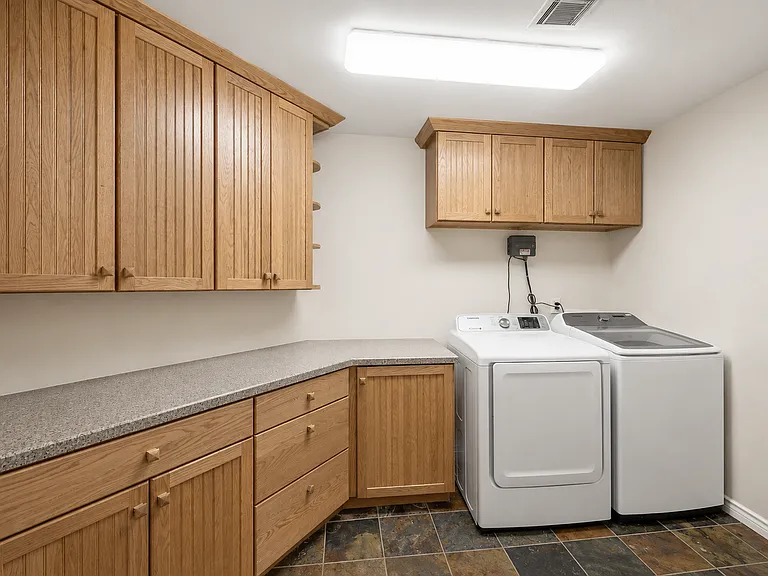122 Acapulco Dr — Photo 13