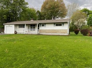 8 Broadview Rd, Poughkeepsie, NY 12603