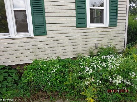 3rd image of 2758 Delhi Dr