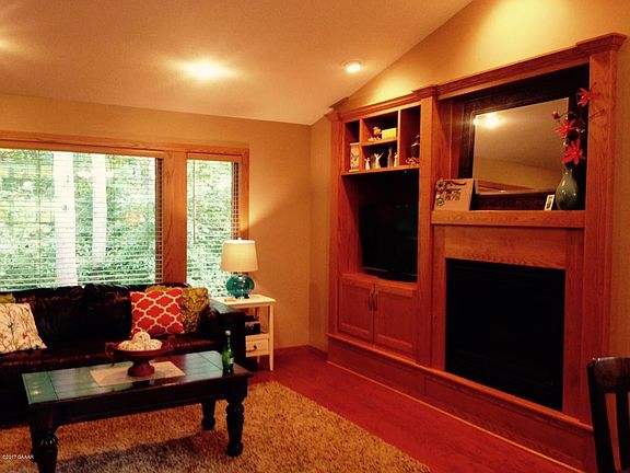 5th image of 1804 Wildflower Ln NE
