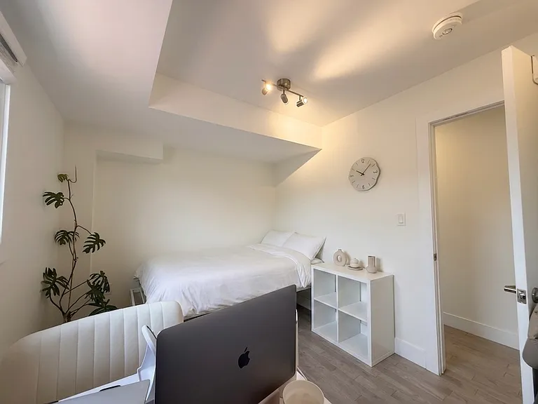 1175 Dovercourt Rd #4 — Photo 7