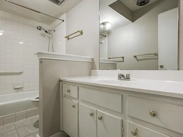 1508 Northcrest Dr — Photo 7