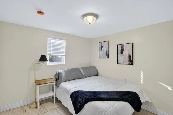4 bed, 3.0 bath, 1840 sqft, $962 — Photo 1