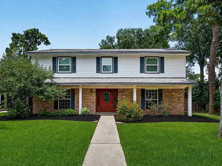 811 Thicket Ln — Photo 3