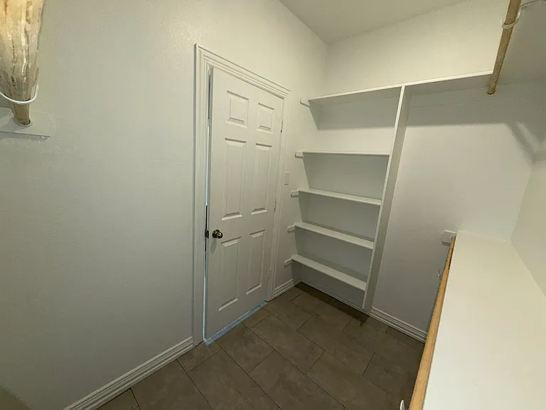3230 Fenway Cir — Photo 9