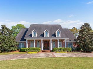 9 Middlefield Ln, Dothan, AL 36301