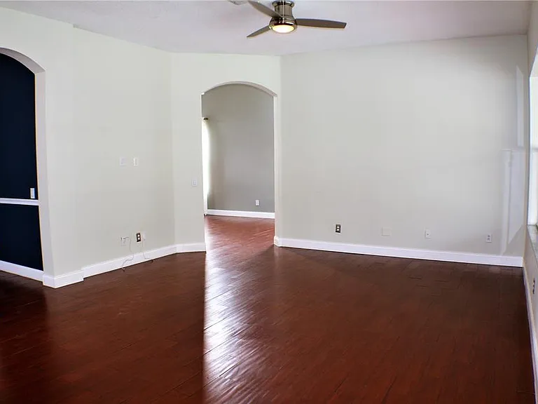 11609 Greensleeve Ave — Photo 10