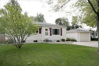 1st image of 6821 Cameo Ave