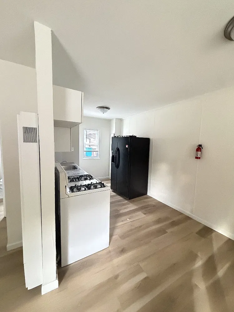 1 bed, 550 sqft, $900 — Photo 3