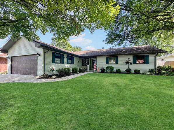 904 N 31st St, Mattoon, IL 61938