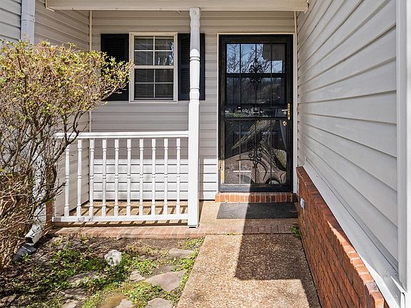 2nd image of 5524 Ginners Dr