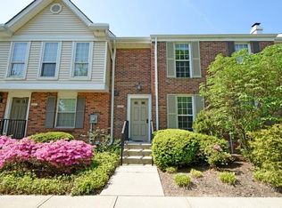8089 Hetz Dr, Cincinnati, OH 45242