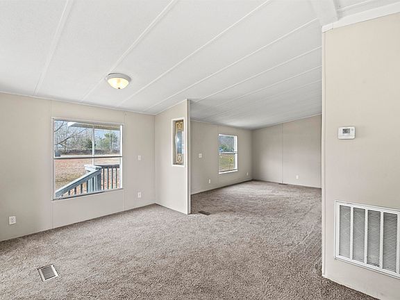 4th image of 1715 Keeler Mill Rd