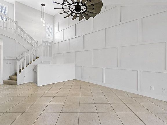 3rd image of 8390 Excalibur Cir APT F5