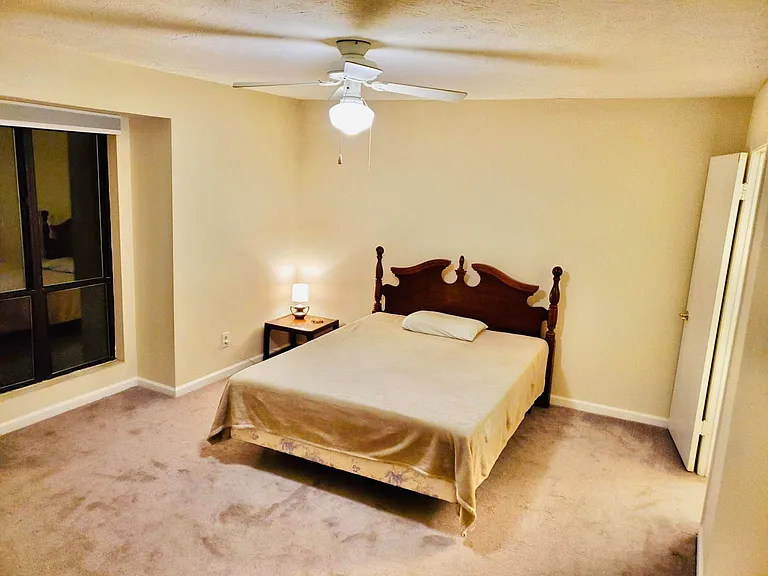 604 Tuxworth Cir #604 — Photo 3