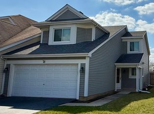 78 Kingsport Dr, South Elgin, IL 60177