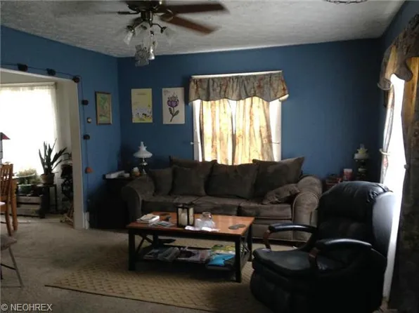 327 Grant St, Kent, OH 44240