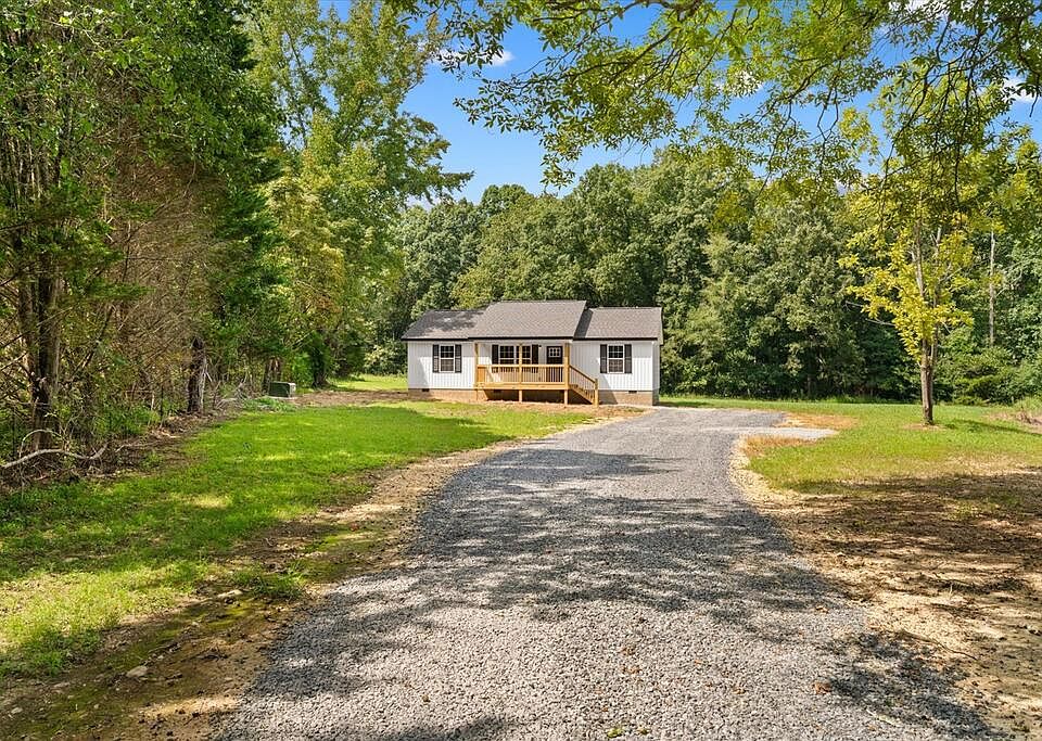 1st image of 664 SE Eber Rd