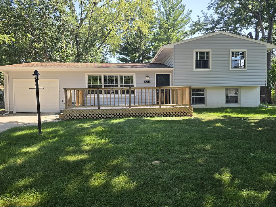 2303 Brookhaven Dr