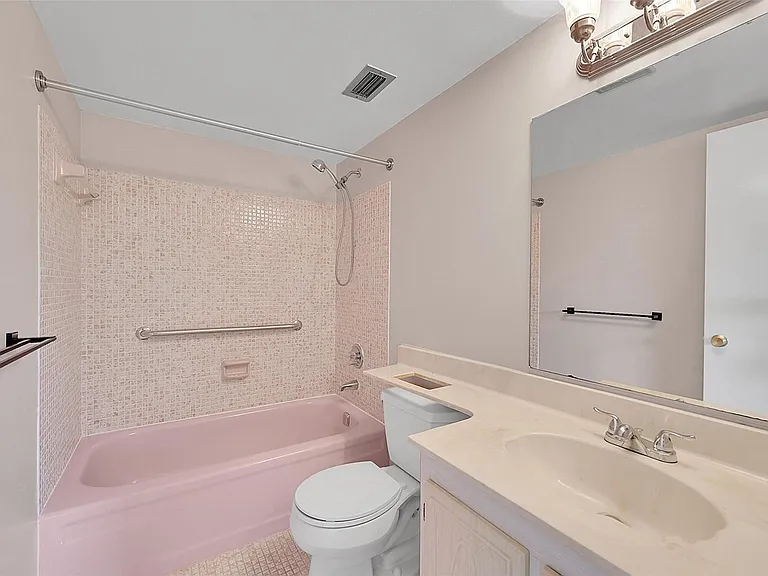 23 Abbey Ln #202 — Photo 12