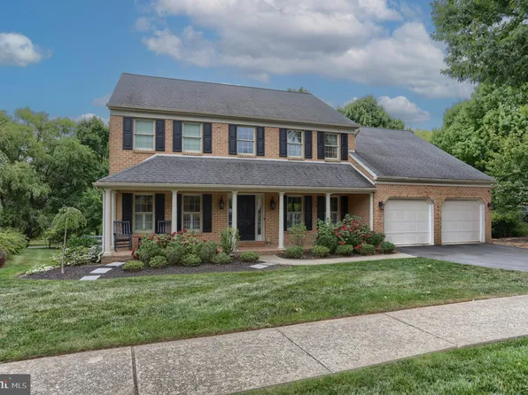1210 Cardinal Way Rd, Hummelstown, PA 17036