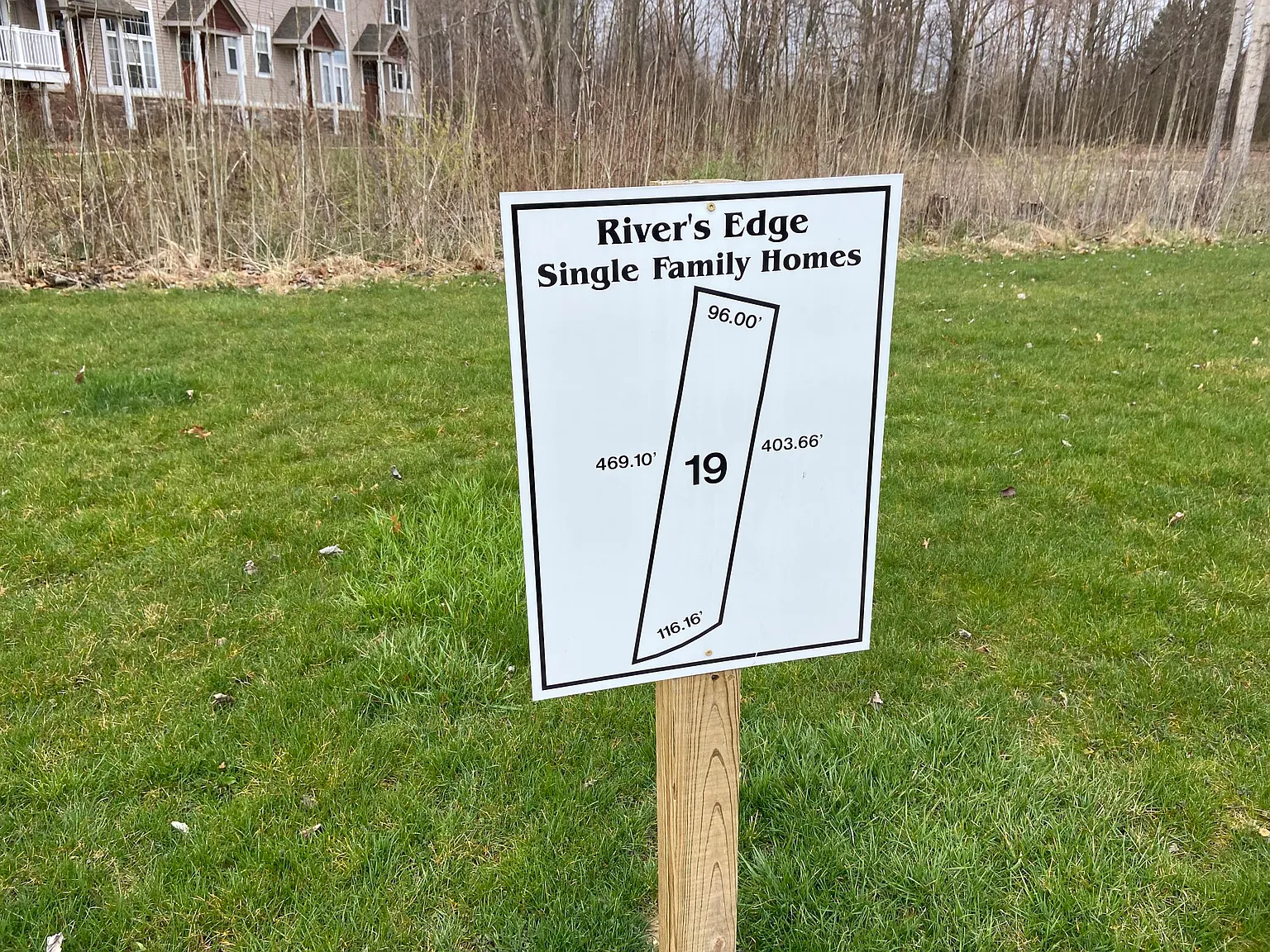 3400 Rivers Edge Dr photo 1