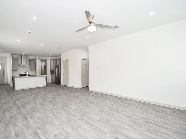 2818 Bethnal Garden Way — Photo 11