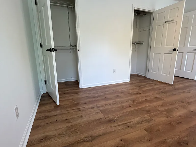 337 E Millbrook Rd — Photo 40