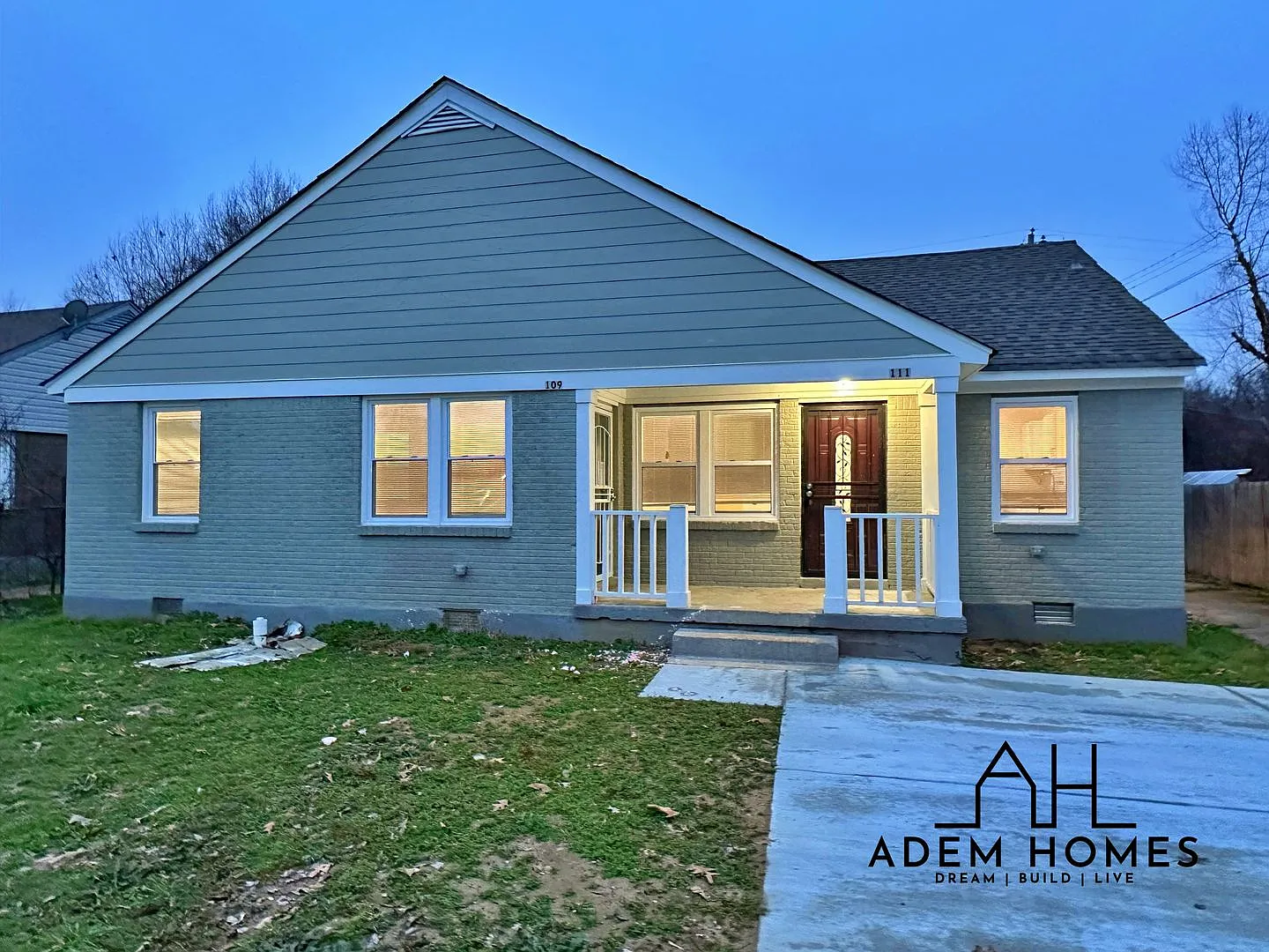 Beautiful Brick Home Minutes from UofM and Midtown! — Photo 1