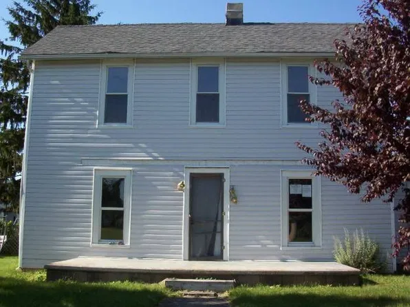 160 N Clayton St, Centerburg, OH 43011