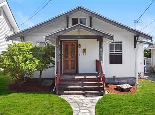 938 E McKinley Rd, Tacoma, WA 98404