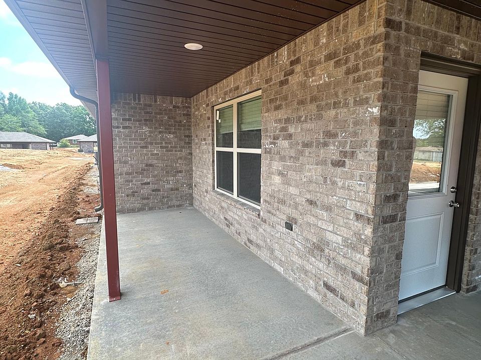 Covered Patio out back