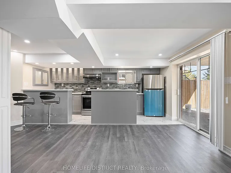7 Mosely Cres — Photo 8