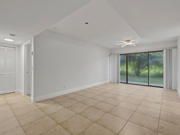 3rd image of 1581 Windorah Way #B
