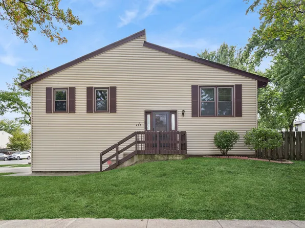 285 Navajo Dr, Bolingbrook, IL 60440