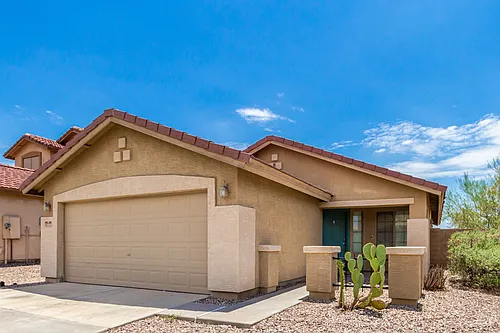 23809 W Adams St Photo 1