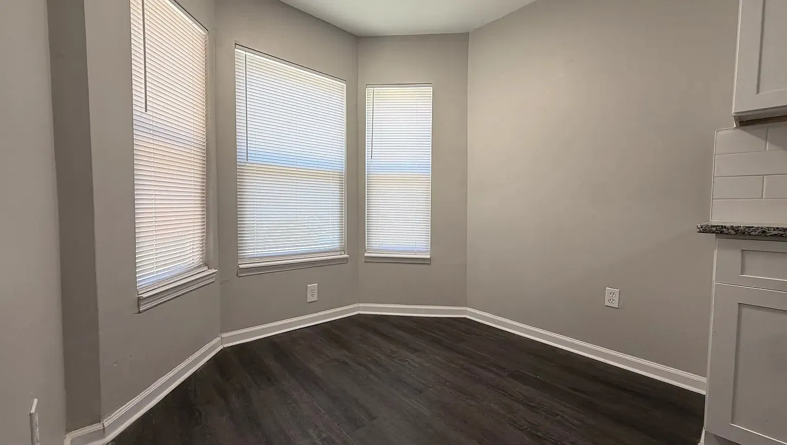 2 bed, 1076 sqft, $1,600 — Photo 2