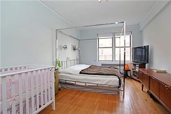 Rented by Century 21 Metropolitan | media 11