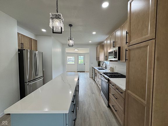 3rd image of 1114 N College St