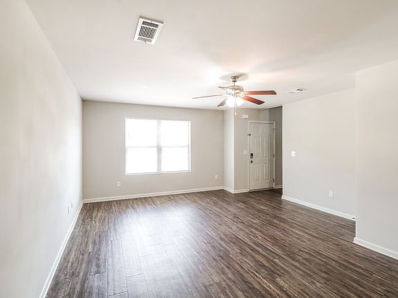 4th image of 2745 Marlin Dr