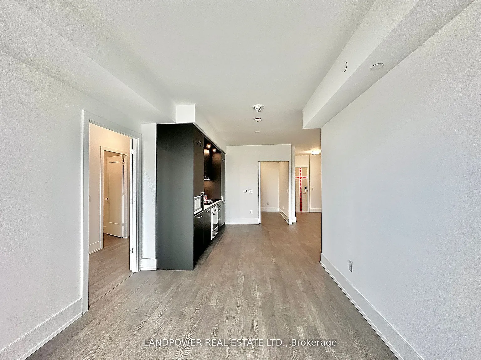3 bed, $4,300 — Photo 3