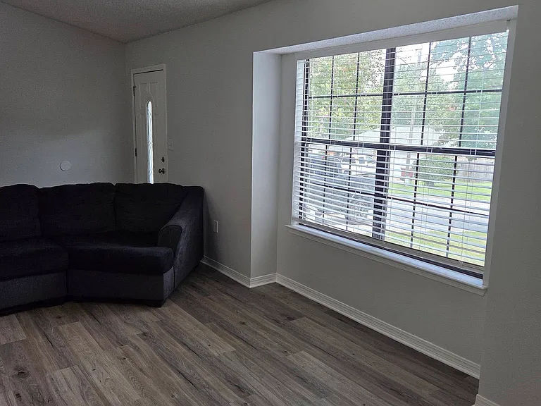 205 Southview Dr — Photo 18