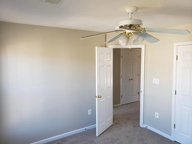 1006 Hoke Ln — Photo 22
