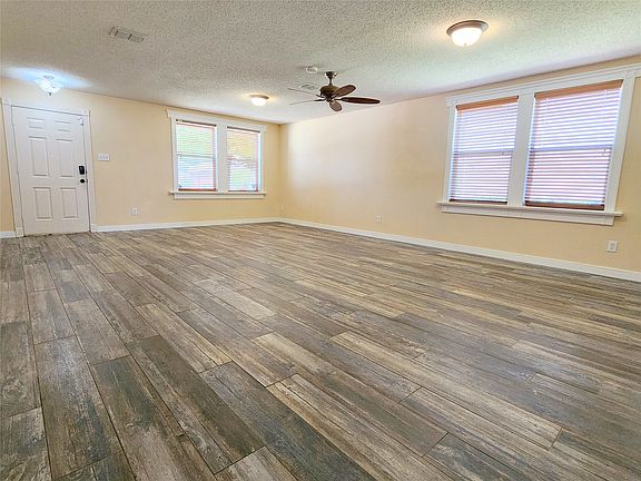 3rd image of 2120 Navada Way